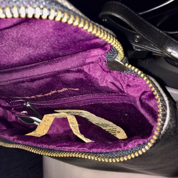 Matt&Nat Crossbody Bag - Picture 4 of 6